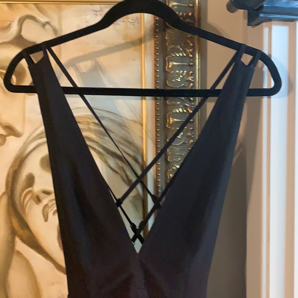 𝑇𝑜𝑏𝑖 𝑀𝑎𝑟𝑜𝑜𝑛 𝑆𝑘𝑜𝑟𝑡 𝐷𝑟𝑒𝑠𝑠 ❤︎ - Picture 7 of 10